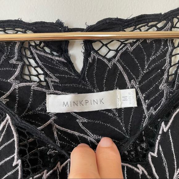 Mink Pink Black Floral Embroidered Crochet Top M - Picture 8 of 9